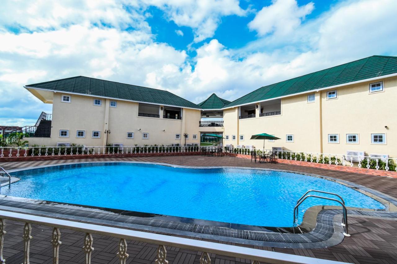 Faith Cricket Club & Resort Bhopál Kültér fotó